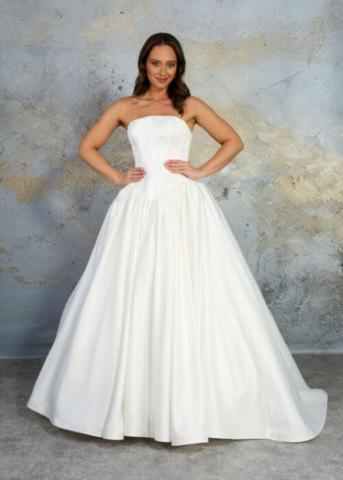 Eleanor-5-683x1024-500x700 Anna Veil